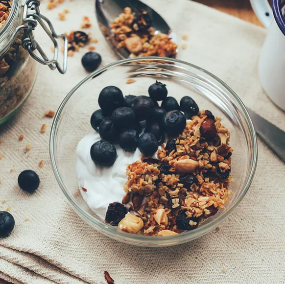 YOGURT NATURAL NO ENDULZADO: ¿CUÁL ES MEJOR?