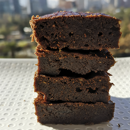 BROWNIE CON DÁTILES